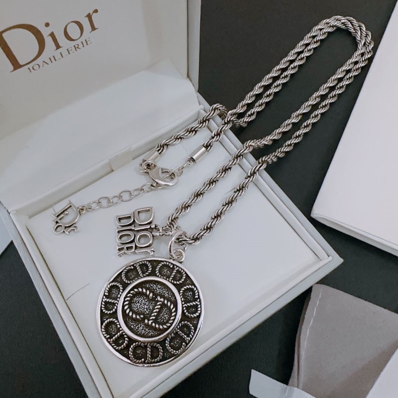 chr1st1an D10r necklaces